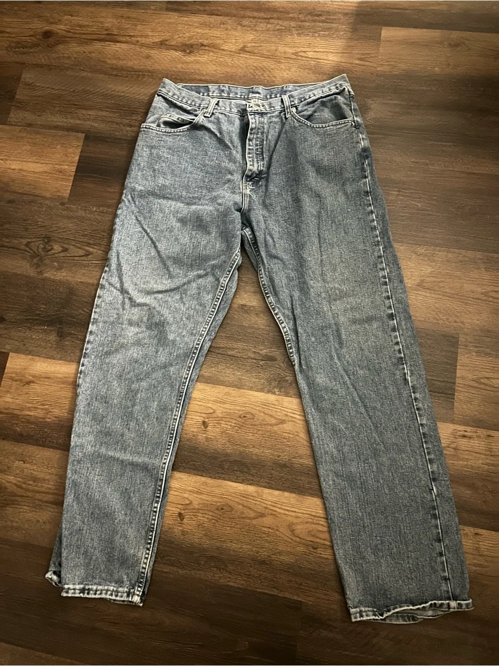 Wrangler Light Blue Relaxed Fit Men’s Jeans